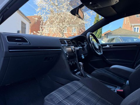 Volkswagen Golf 2.0 TDI BlueMotion Tech GTD DSG Euro 6 (s/s) 5dr 56