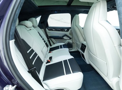 Porsche Cayenne Turbo S E-Hybrid 13