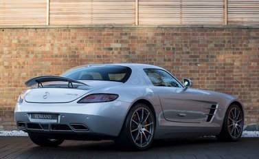 Mercedes-Benz SLS AMG 14