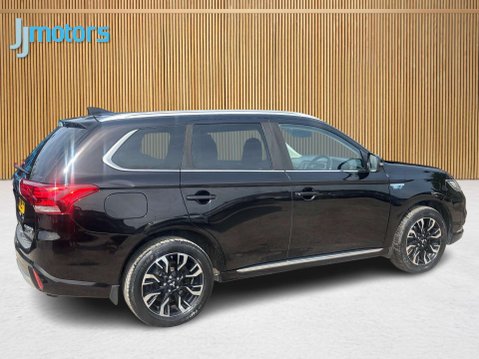 Mitsubishi Outlander 2.0h 12kWh GX4h SUV 5dr Petrol Plug-in Hybrid CVT 4WD Euro 6 (s/s) (200 ps) 7