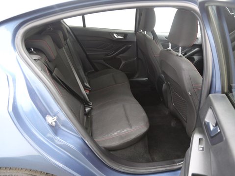 Ford Focus 1.5 EcoBlue ST-Line Auto Euro 6 (s/s) 5dr 23