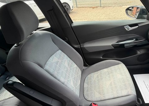 Volkswagen ID.3 Pro Performance 58kWh Life Hatchback 5dr Electric Auto (204 ps) 10