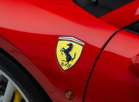 Ferrari 488 SPIDER 33