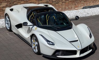 Ferrari LaFerrari Aperta 10