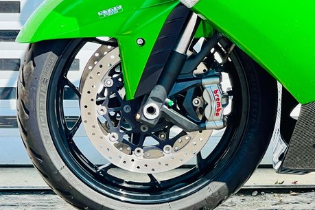Kawasaki ZX ZZR 1400 28