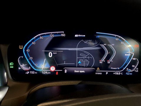 BMW 3 Series 2.0 330e 12kWh SE Pro Saloon 4dr Petrol Plug-in Hybrid Auto Euro 6 (s/s) (2 13