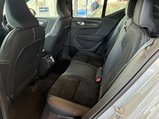 Volvo XC40 2.0 B4 MHEV Plus Dark DCT Auto Euro 6 (s/s) 5dr 15