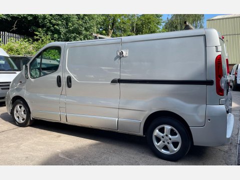 Vauxhall Vivaro 2.0 2900 CDTi Sportive Panel Van 4dr Diesel Manual FWD L3 (195 g/km, 113 bh 14