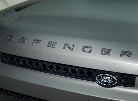 Land Rover Defender 110 OCTA EDITION ONE 38