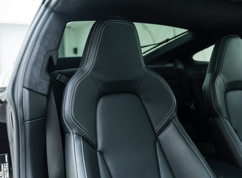 Porsche 911 Carrera 4S (992) 12