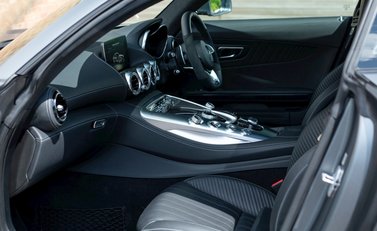 Mercedes-Benz Amg GT GT S 13