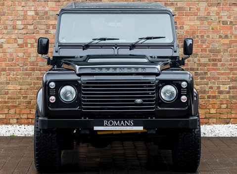 Land Rover Defender 90 XS Bowler 4