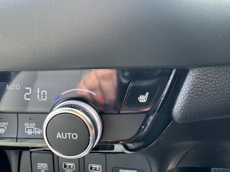 Honda Jazz I-MMD EX 26