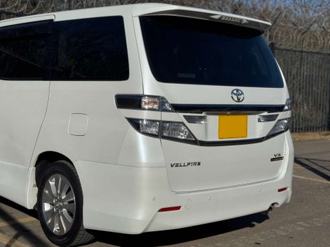 Toyota Vellfire GOLDEN EYES II V6 42