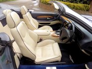 Aston Martin DB7 VANTAGE VOLANTE V12 AUTOMATIC 9