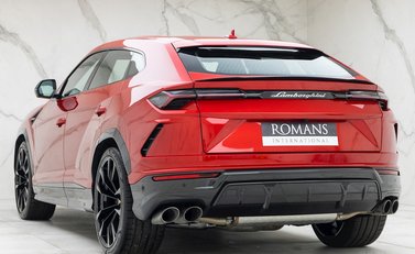 Lamborghini Urus 3