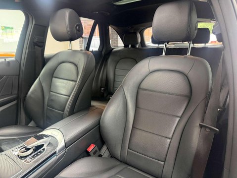 Mercedes-Benz GLC 2.1 GLC220d AMG Line (Premium Plus) SUV 5dr Diesel G-Tronic+ 4MATIC Euro 6 25