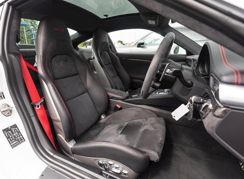 Porsche 911 Carrera 4 GTS (991.2) 12