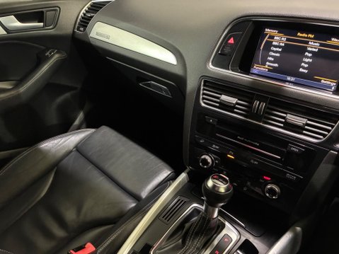 Audi SQ5 3.0 BiTDI V6 Tiptronic quattro Euro 5 (s/s) 5dr 29