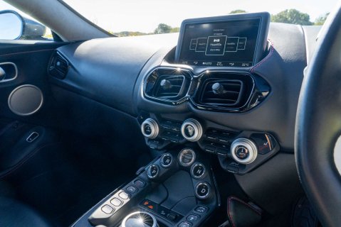 Aston Martin Vantage 4.0 Vantage V8 Auto 3dr 15