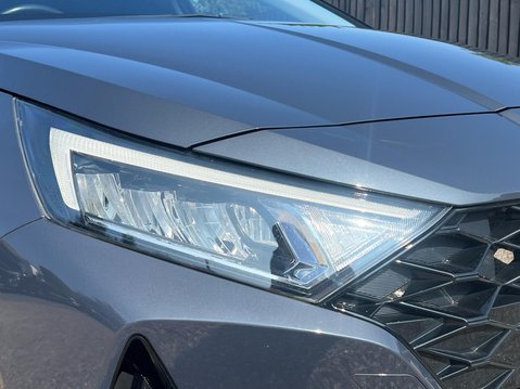 Hyundai i20 T-GDI PREMIUM MHEV 13