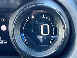 Toyota Yaris 1.5 Yaris Dynamic HEV CVT 5dr 23