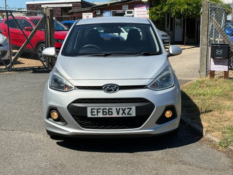 Hyundai i10 SE AUTOMATIC 9