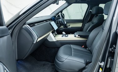 Land Rover Range Rover P530 SV 21