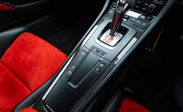 Porsche 911 GT2 RS (991) 19