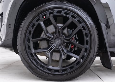 Land Rover Defender 110 V8 P525 URBAN XRS 