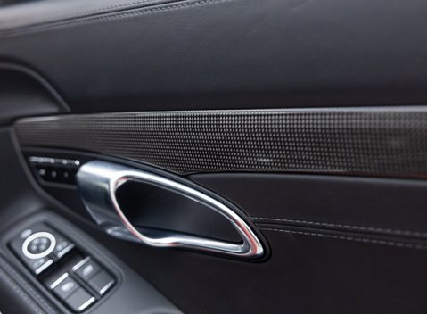 Porsche 911 Carrera 4 GTS (991.2) 34