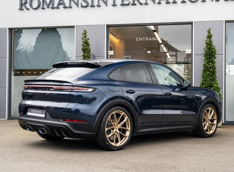 Porsche Cayenne TURBO E-HYBRID COUPE WITH GT PACKAGE 4
