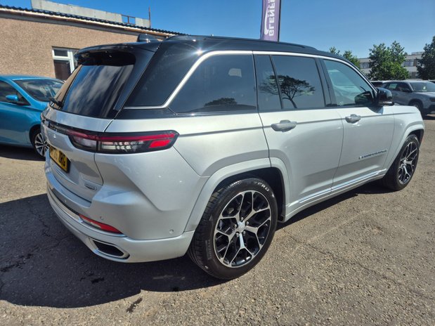 Jeep Grand Cherokee SUMMIT RESERVE 5