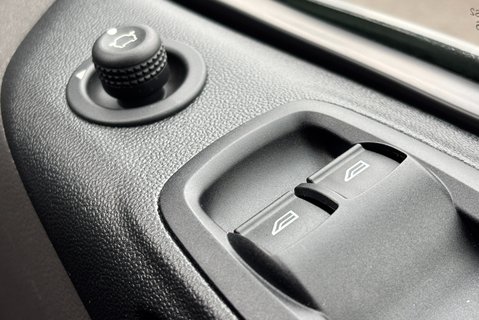 Ford Transit Custom 320 L1 170 ps MS-RT Panel Van - Nav / Adaptive Cruise 42