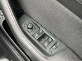 Volkswagen Passat 2.0 Passat SE Business TDI BlueMotion Technology 4dr 56