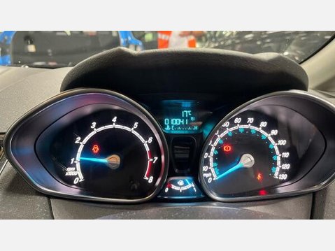 Ford Fiesta 1.0T EcoBoost Zetec Euro 5 (s/s) 5dr 7