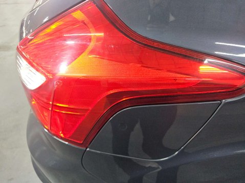 Ford Focus 1.6 Focus Zetec 125 Auto 5dr 74