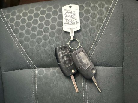 Ford Fiesta 1.25 Zetec 3dr 18