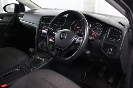 Volkswagen Golf SE NAVIGATION TDI 5