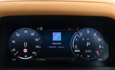 Land Rover Defender 110 X P400e 18