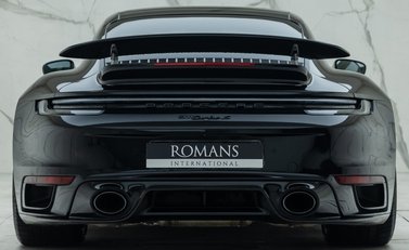 Porsche 911 Turbo S (992) 5