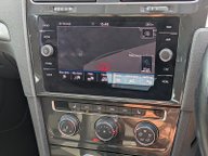 Volkswagen Golf SE NAVIGATION TDI DSG 24