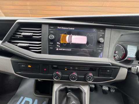 Volkswagen Transporter 2.0 Transporter T32 Highline TDI 4Motion 4WD 28