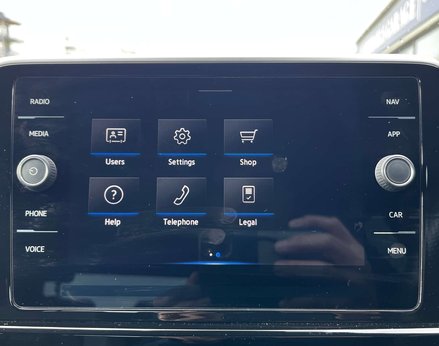 Volkswagen T-Roc 1.5 T-Roc R-Line TSI Semi-Auto 5dr 28