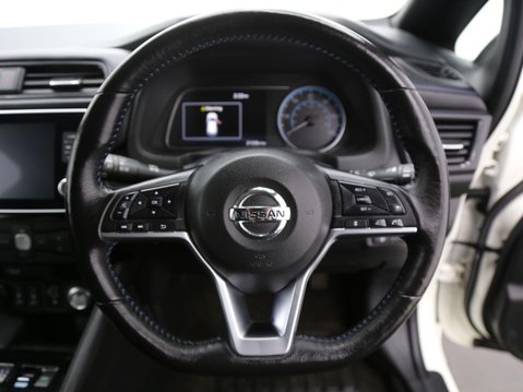 Nissan LEAF 40kWh N-Connecta Auto 5dr 10