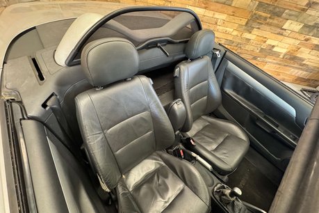 Vauxhall Tigra 1.4i 16v Exclusiv Convertible 2dr Petrol Manual (a/c) (146 g/km, 89 bhp) 10