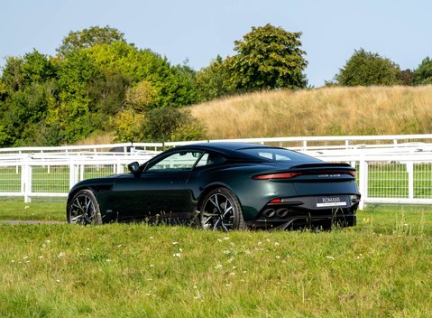 Aston Martin DBS Superleggera 9