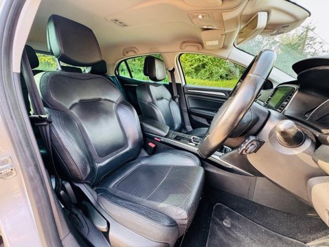 Renault Megane 1.6 dCi Signature Nav Hatchback 5dr Diesel Manual Euro 6 (s/s) (130 ps) 15