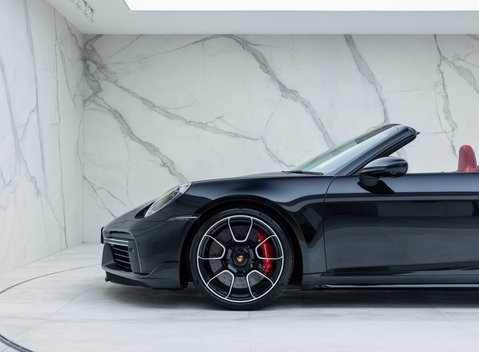 Porsche 911 Turbo Cabriolet (992) 38