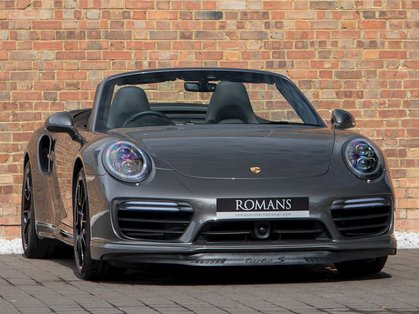 Aston Martin DB11 vs Porsche 911 – Which Is Better?